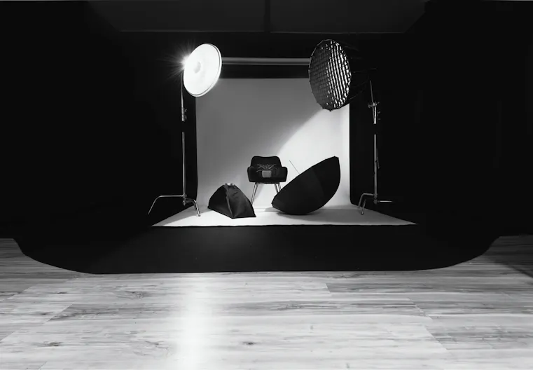 Studio Photo & Vidéo Pro 35m² – Lumière Naturelle dans Corps de Ferme | Cesson-Sévigné (Rennes) - Image 0