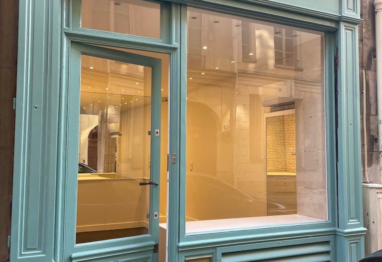 Jolie Boutique � Saint-Germain-des-Pr�s - Image 1