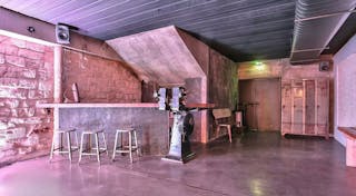 Incroyable espace de 650 m2 - Image 8