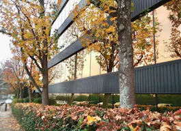 Luxury Office Space On Top Floor ! - Image 4