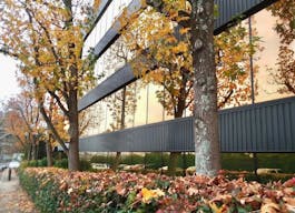 Luxury Office Space On Top Floor ! - Image 4