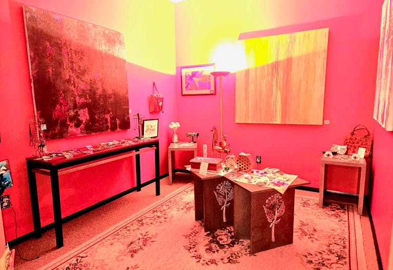 The Emerald Hive in the Heart of Fairlawn Ohio - Image 0