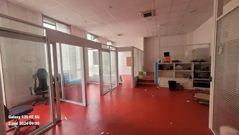 salle de conferance et bureaux ouverts - Image 0