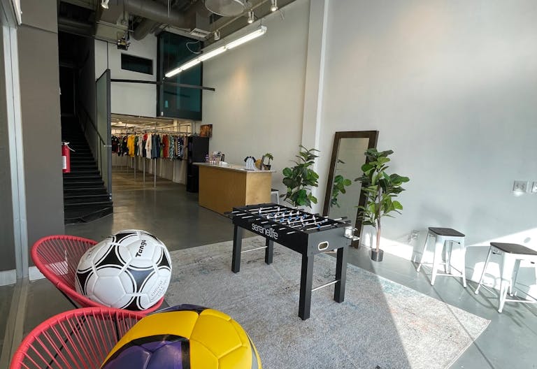 Versatile Downtown LA Industrial Studio, Retail, Event Space - Image 4