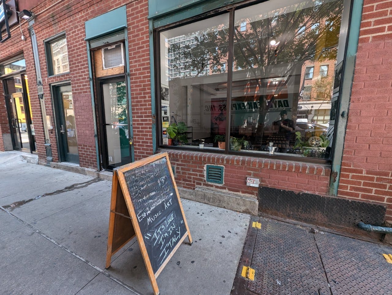 Hudson Yards Art Gallery and Cafe Space