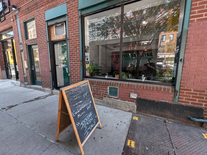 Hudson Yards Art Gallery / Cafe Space - Image 3