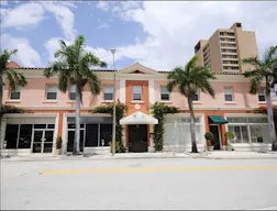 Retail Space in the Heart of West Palm Beach - Image 1
