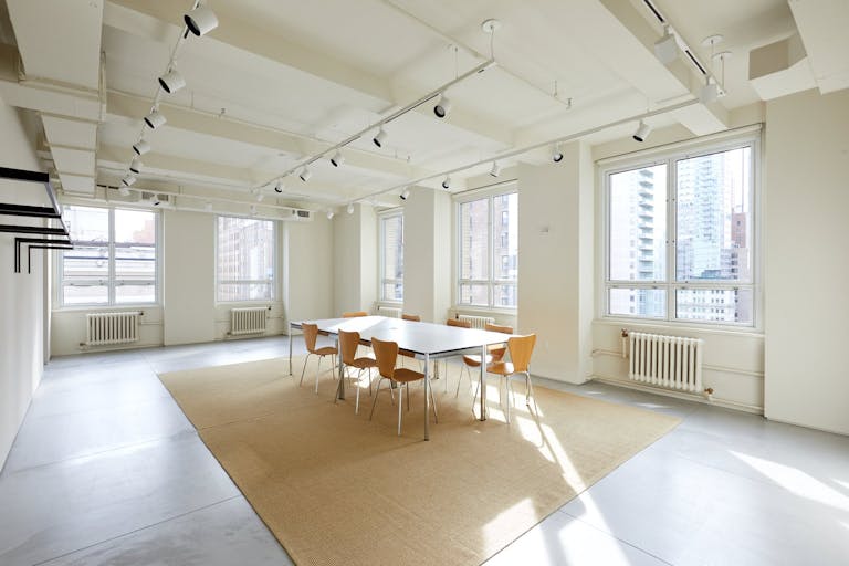 Modern Showroom directly opposite the Empire State Building - Image 4