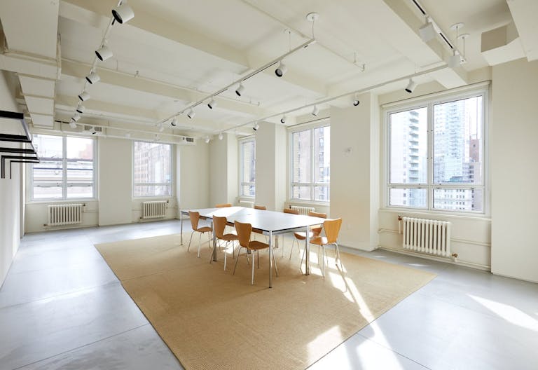 Modern Showroom directly opposite the Empire State Building - Image 4