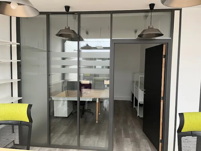 Espace événementiel & showroom de 300 m² sur 2 niveaux - Image 2