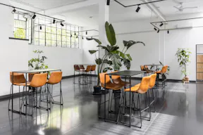 Super cool 280 sqm space in fondazione prada area - Image 4