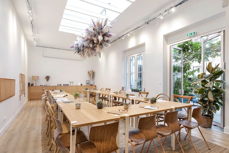 Superb Mansion Renovated into a Creative Space - Paris 8th - Ideal Showroom / Corporate Events / Meetings - Image 4