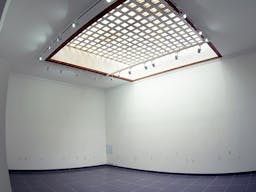 Cosy Art Gallery in Le Havre - Image 2