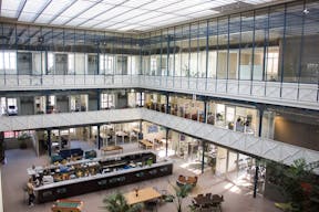 Unique Space in the hyper-centre of Bordeaux - Image 6