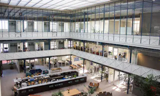 Unique Space in the hyper-centre of Bordeaux - Image 6