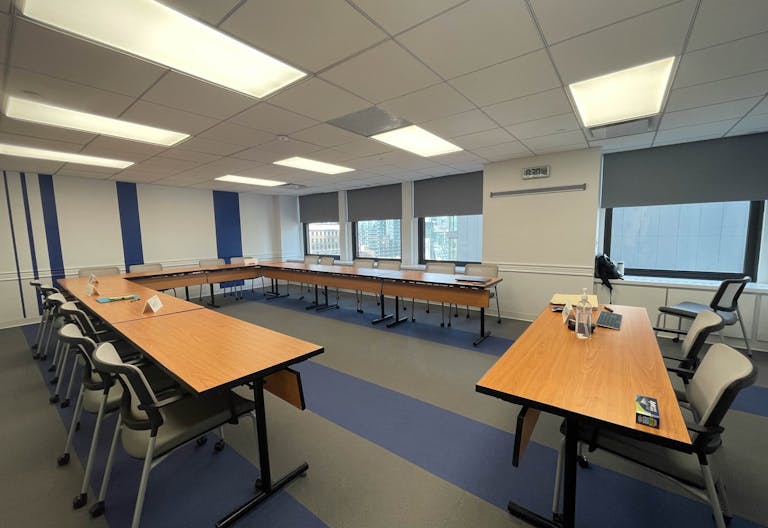 Medium size meeting room - Image 3