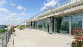 A Brutalist loft in Wedding - event space - Image 2