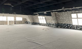 Cured Atypical Building for Rent - Nice Volume - Paris Le Marais - Image 4