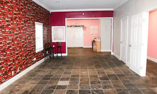 Create space with workshop rooms - Image 1