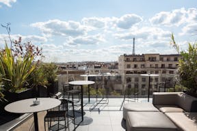 Private floor in Champs-�lys�es - Image 4