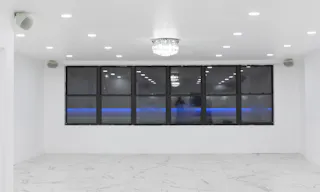 Modern Bright Open White Canvas Space in a prime location - Image 1