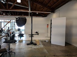 East LA's Premier Photo Studio - Image 11