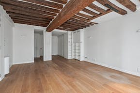 Élégante Galerie Éphémère à Paris - Image 9