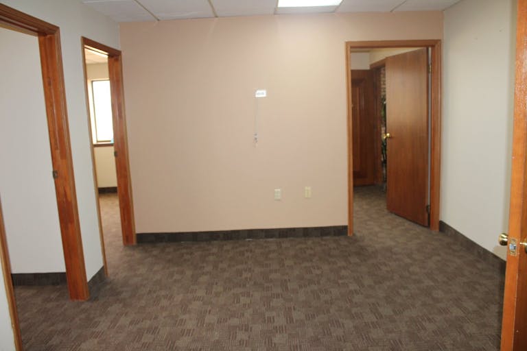 Office Space for Rent - Image 3