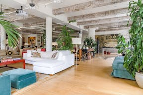 Amazing Showroom Space - Image 8