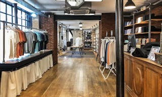 Superb Corner Boutique in Le Marais - Image 3