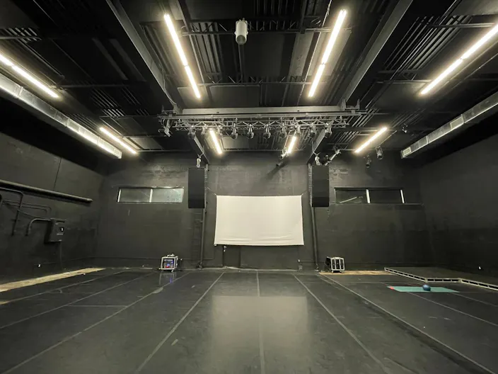 Flex Studio with high ceilings in Little Haiti - Image 0