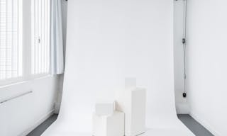DAYLIGHT STUDIO IN CENTRAL PARIS - Image 10