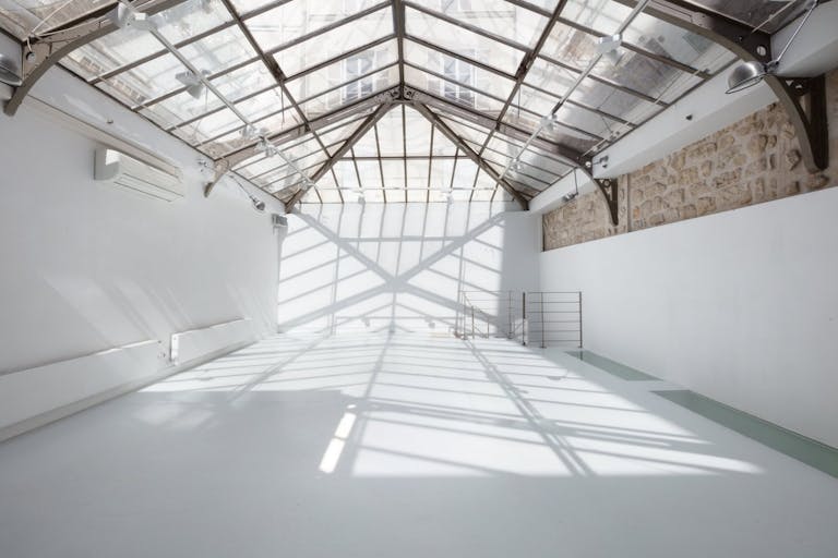 Amazing Space in Le Marais - Image 0