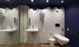 Chic Boutique in Toulouse - Image 6