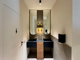 First floor multifunctional showroom and event space in the heart of Porta Venezia, Milan - Image 29