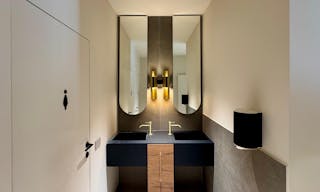 First floor multifunctional showroom and event space in the heart of Porta Venezia, Milan - Image 29