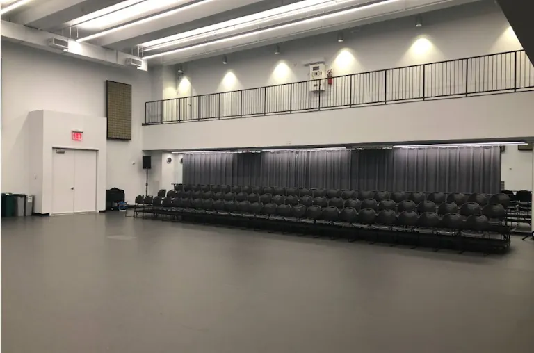 3300 sq ft, flexible white box event space and production studio - Image 2
