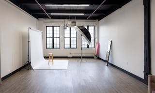 Natural light, Photo/ Video Studio - Image 0