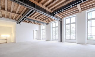 Une galérie idéale pour showroom / Fitting / Pop Up store / Galerie d'Art et défilé - Image 6