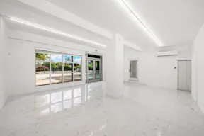 SHOWROOM GALLERY IN WYNWOOD/MIDTOWN - Image 3
