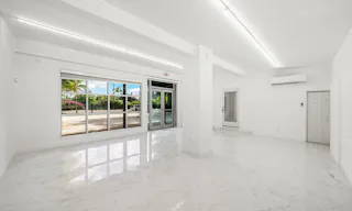SHOWROOM GALLERY IN WYNWOOD/MIDTOWN - Image 3