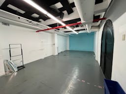 Manhattan Showroom - Image 2