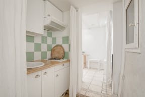 Pop up and accomodation space in Montmarte - Image 11