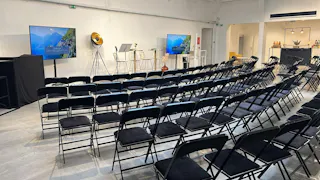 Superb Creative Space in Le Marais - Image 1