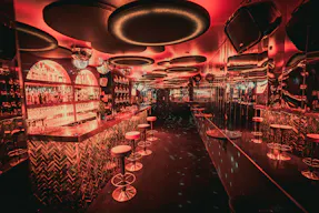 Privatize Glass Club Cannes | Exclusive Venue for Private Events - Image 7