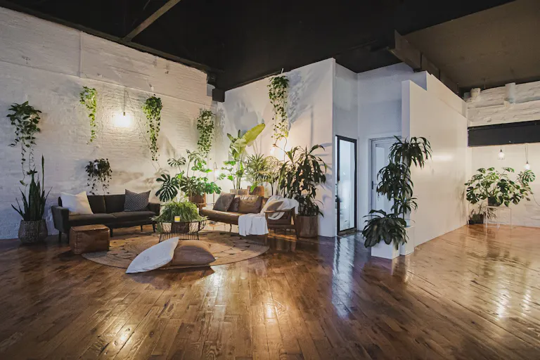 Sunny Plant Filled Dumbo Restored Warehouse // Perfect for Photo shoots/Dinner Parties/Events - Image 3