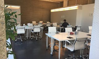 Sunny 2nd Level Industrial Warehouse: Loft Space - Image 12