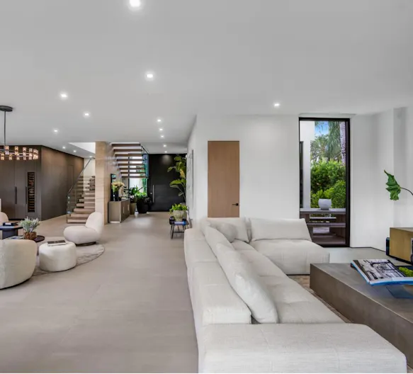 Living with the Nature at the most Luxury Style in Miami Beach - Image 3
