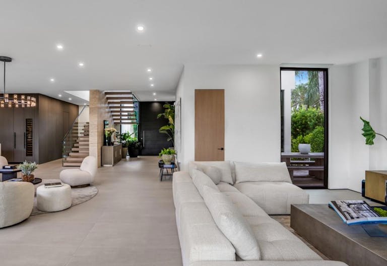 Living with the Nature at the most Luxury Style in Miami Beach - Image 3