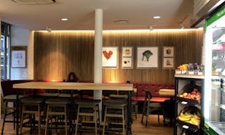 Prime Location Boutique Triangle d'Or - Rue Marbeuf - Image 2